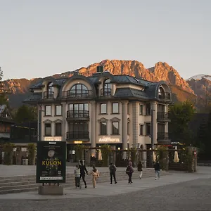 Cristina Aparthotel